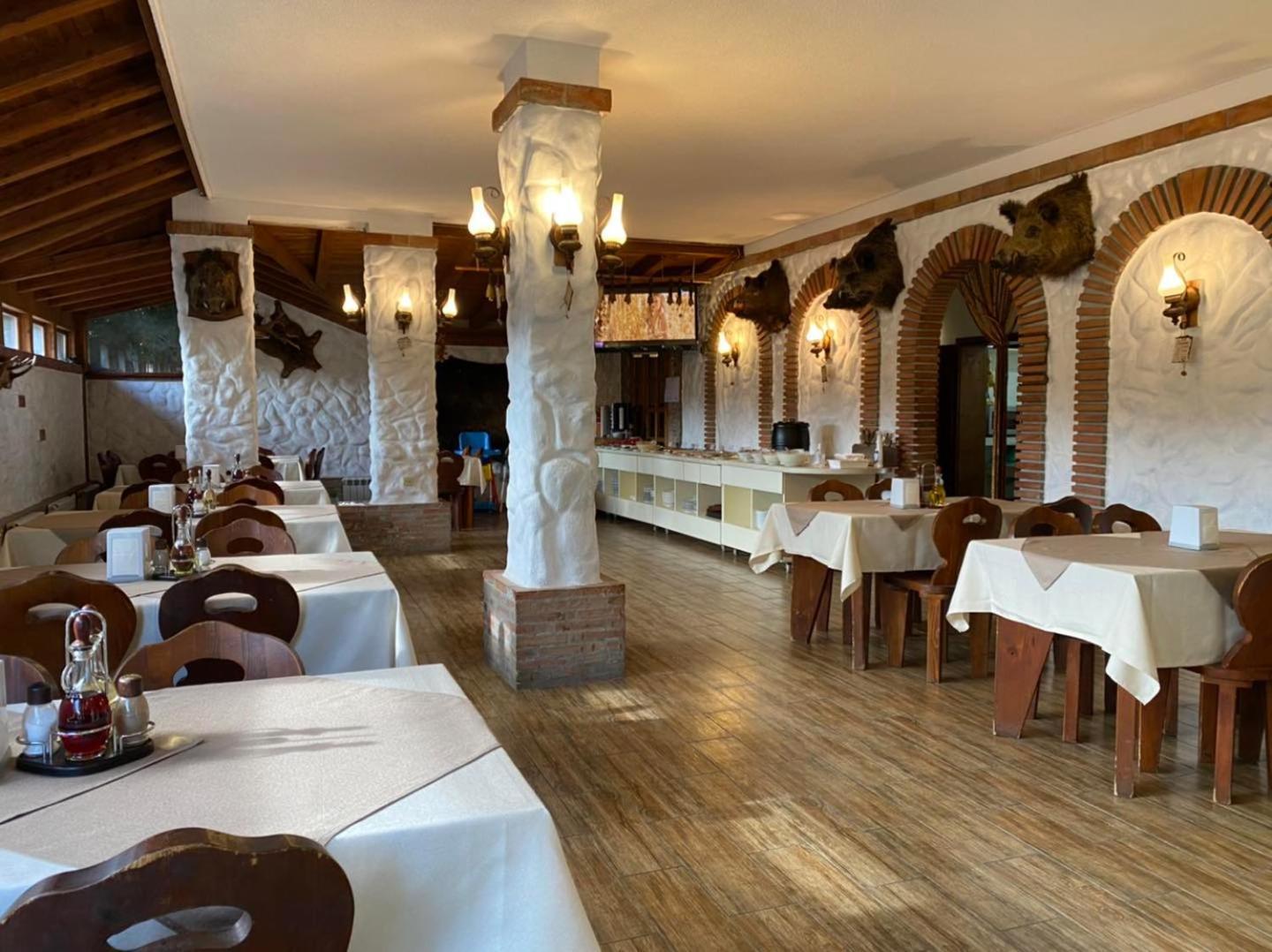 Hotel Хотел М1 à Primorsko Extérieur photo
